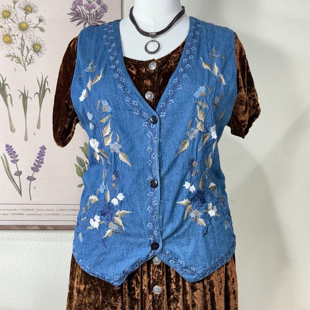 Vintage 90s Embroidered Floral Denim Vest Cottage Cabin Prairie Forest Grunge L
